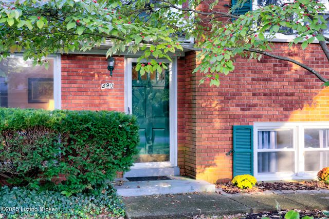 4909 Clarmar Rd, Louisville, KY 40299