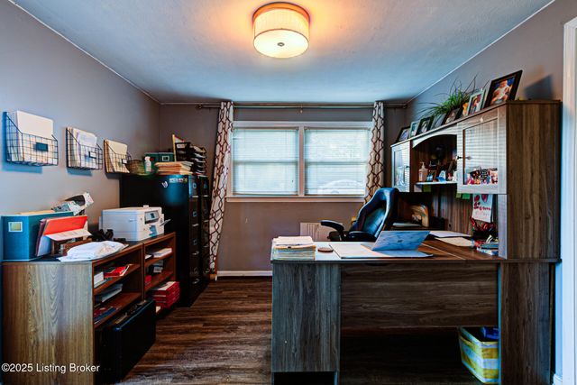 4909 Clarmar Rd, Louisville, KY 40299