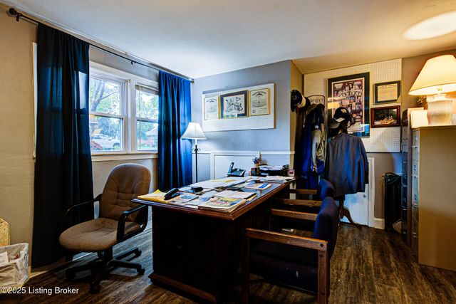 4909 Clarmar Rd, Louisville, KY 40299