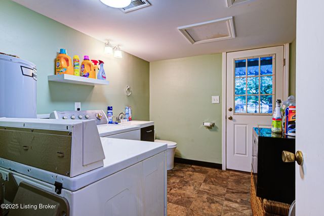 4909 Clarmar Rd, Louisville, KY 40299