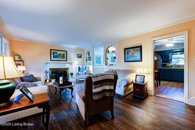 4909 Clarmar Rd, Louisville, KY 40299