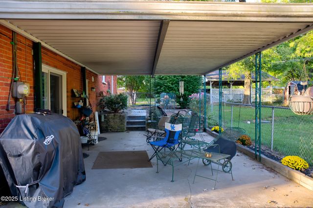 4909 Clarmar Rd, Louisville, KY 40299