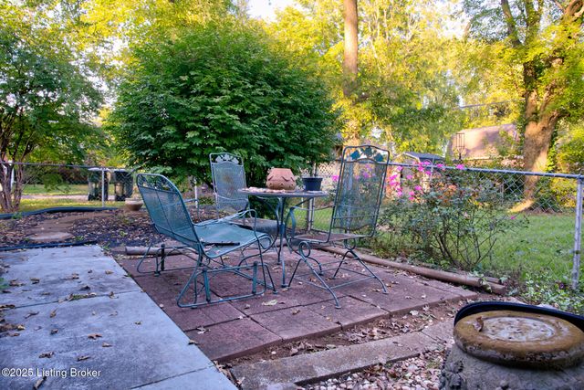 4909 Clarmar Rd, Louisville, KY 40299