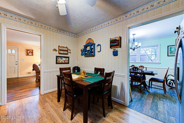 4909 Clarmar Rd, Louisville, KY 40299