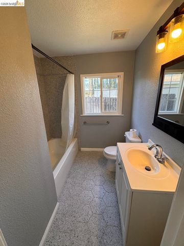 1936 & 1944 Vine Ln, Antioch, CA 94509