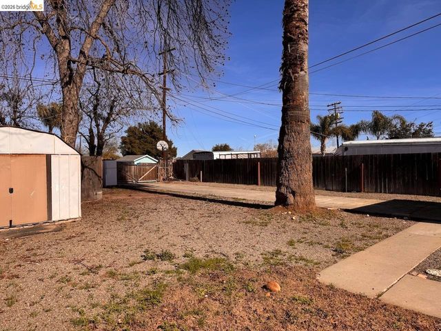 1936 & 1944 Vine Ln, Antioch, CA 94509