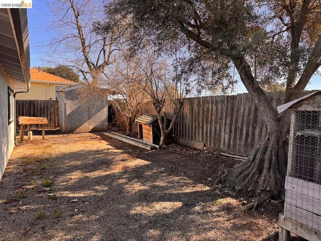 1936 & 1944 Vine Ln, Antioch, CA 94509