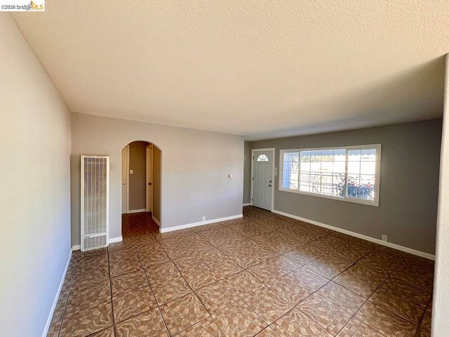 1936 & 1944 Vine Ln, Antioch, CA 94509