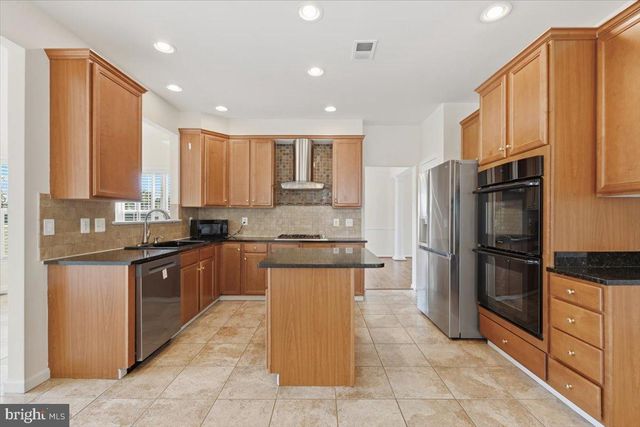 20242 HIDDEN CREEK CT, Ashburn, VA 20147