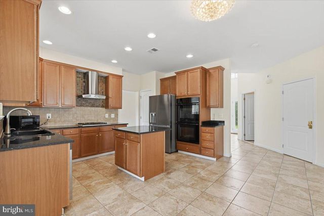 20242 HIDDEN CREEK CT, Ashburn, VA 20147