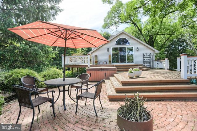 5531 SPRING RD, Shermans Dale, PA 17090