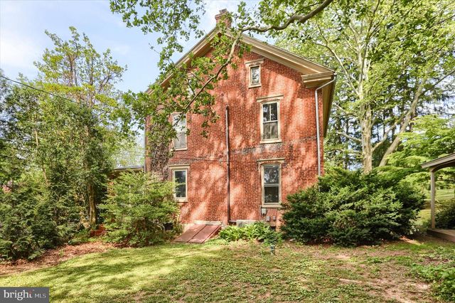 5531 SPRING RD, Shermans Dale, PA 17090