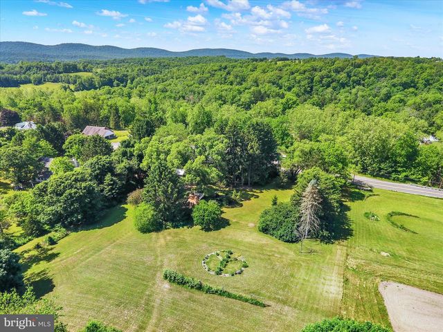 5531 SPRING RD, Shermans Dale, PA 17090