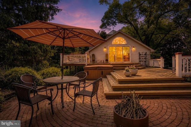 5531 SPRING RD, Shermans Dale, PA 17090
