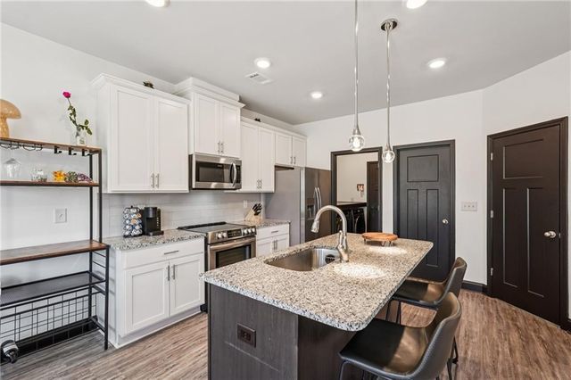 1400 Sugar Glen Court, Lawrenceville, GA 30044