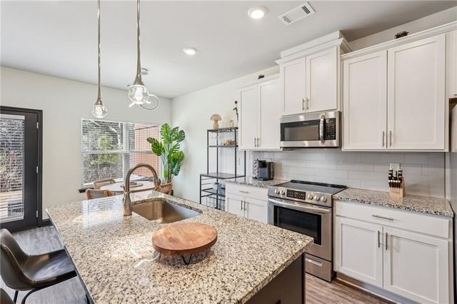 1400 Sugar Glen Court, Lawrenceville, GA 30044