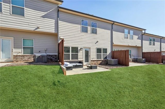 1400 Sugar Glen Court, Lawrenceville, GA 30044