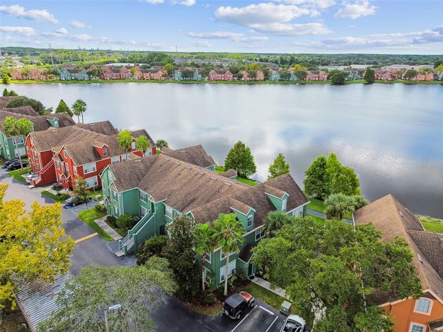 9064 LAKE CHASE ISLAND WAY, Tampa, FL 33626