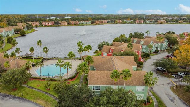9064 LAKE CHASE ISLAND WAY, Tampa, FL 33626