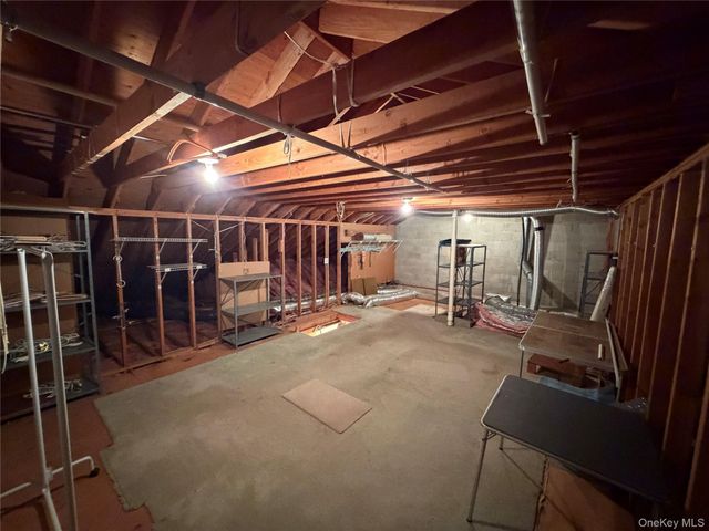 347 Oakwood Avenue, Bayport, NY 11705