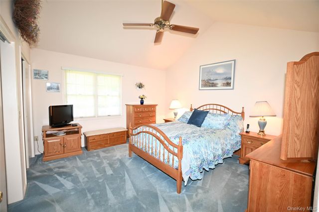 347 Oakwood Avenue, Bayport, NY 11705