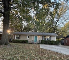 1219 S WHITE STATION RD, Memphis, TN 38117