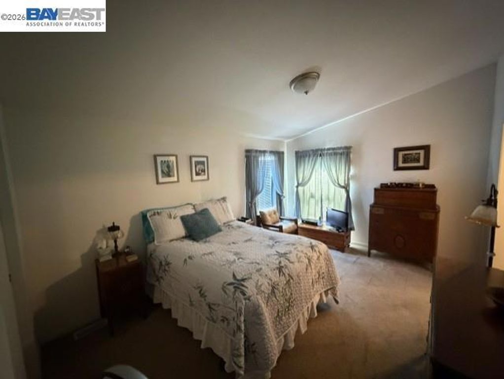 Image 17 of property listing at 29231 Whalebone Way, Hayward, CA 94544