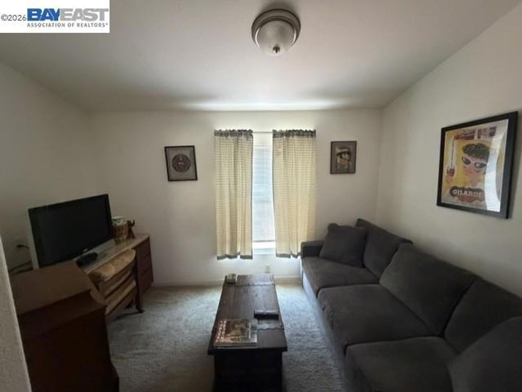Image 28 of property listing at 29231 Whalebone Way, Hayward, CA 94544