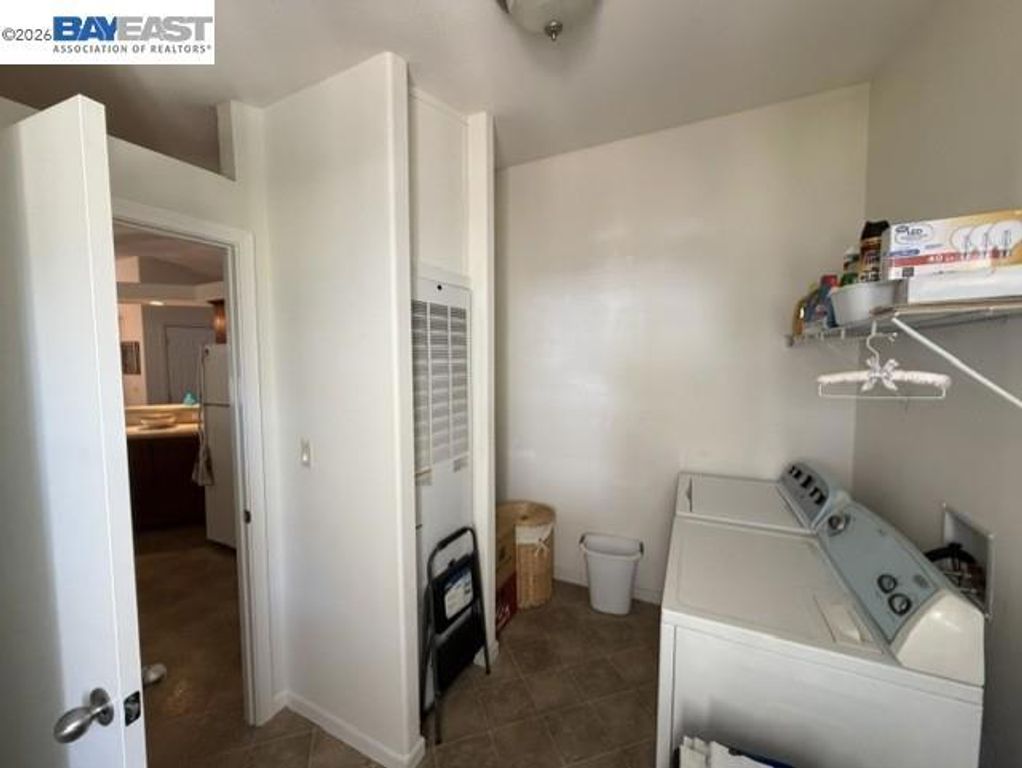 Image 30 of property listing at 29231 Whalebone Way, Hayward, CA 94544