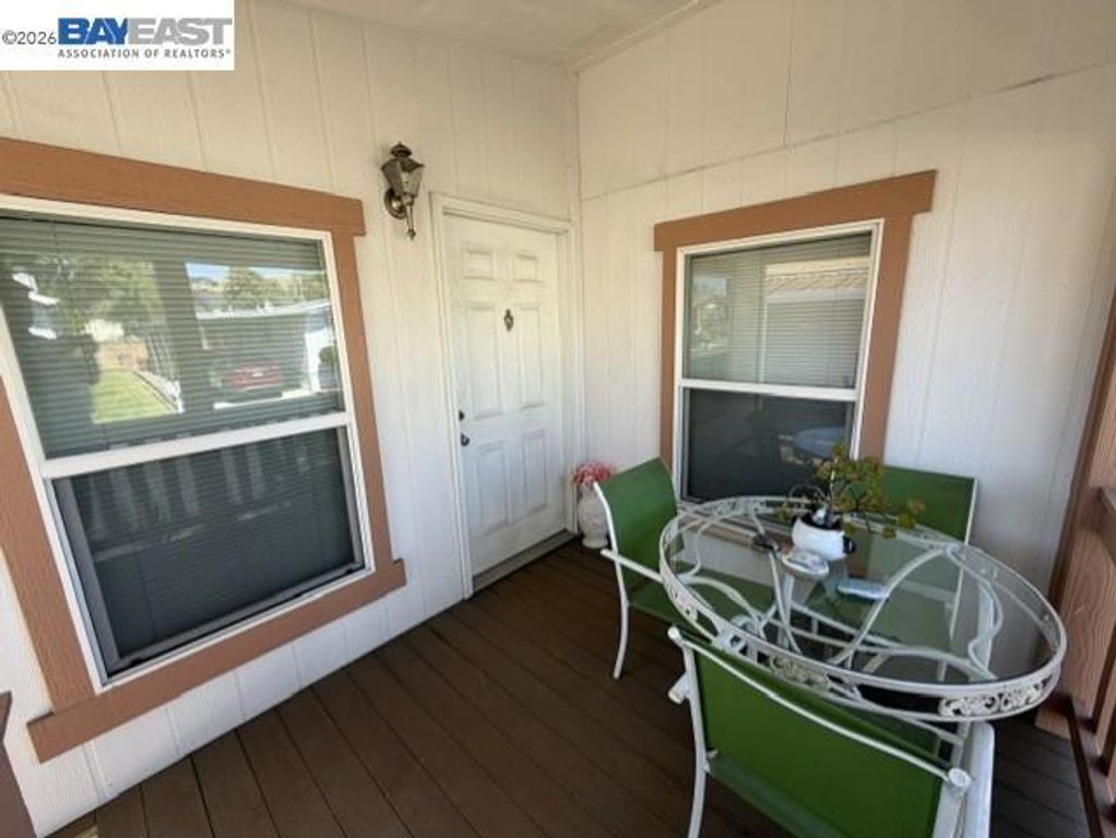 Image 31 of property listing at 29231 Whalebone Way, Hayward, CA 94544
