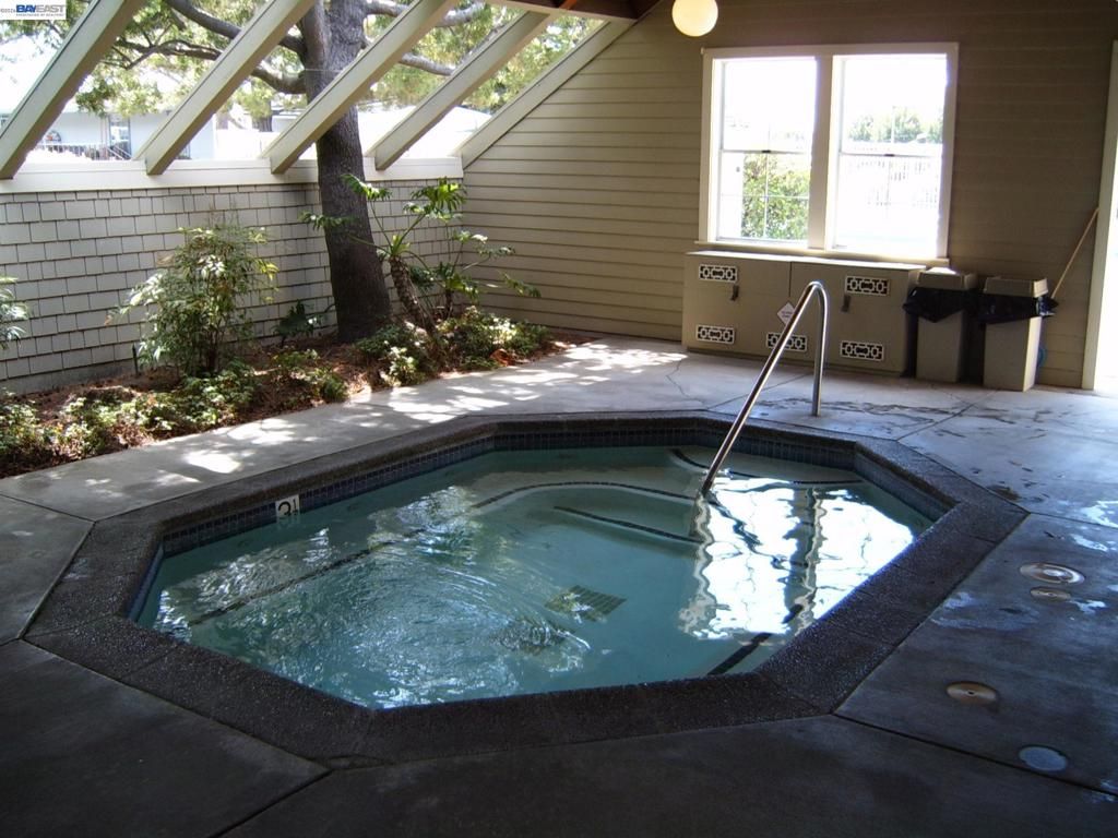 Image 40 of property listing at 29231 Whalebone Way, Hayward, CA 94544