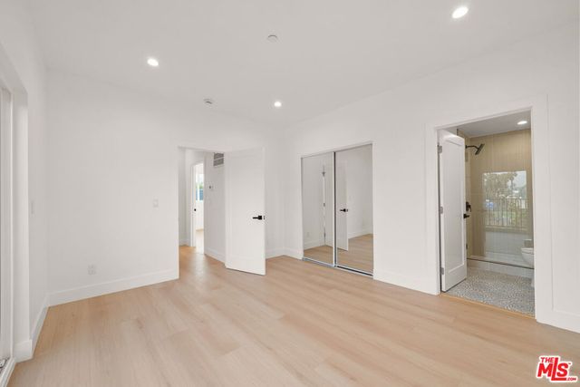 913 N Hobart Boulevard, Los Angeles, CA 90029