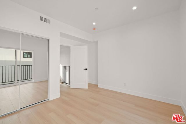 913 N Hobart Boulevard, Los Angeles, CA 90029