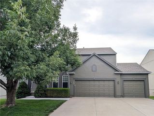 15609 Shawnee Drive, Overland Park, KS 66223