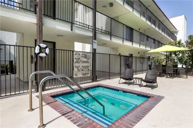 1720 Ardmore Avenue 212, Hermosa Beach, CA 90254