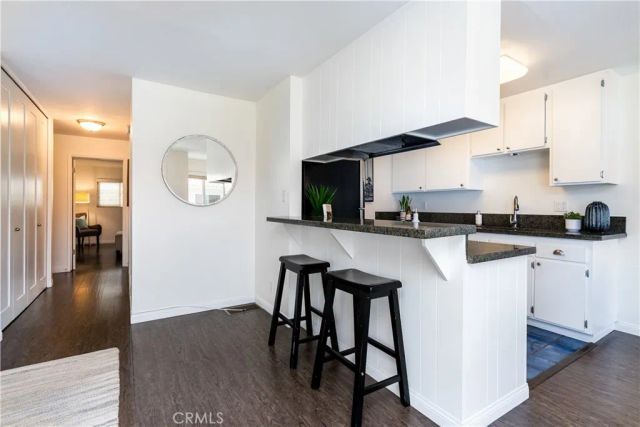 1720 Ardmore Avenue 212, Hermosa Beach, CA 90254