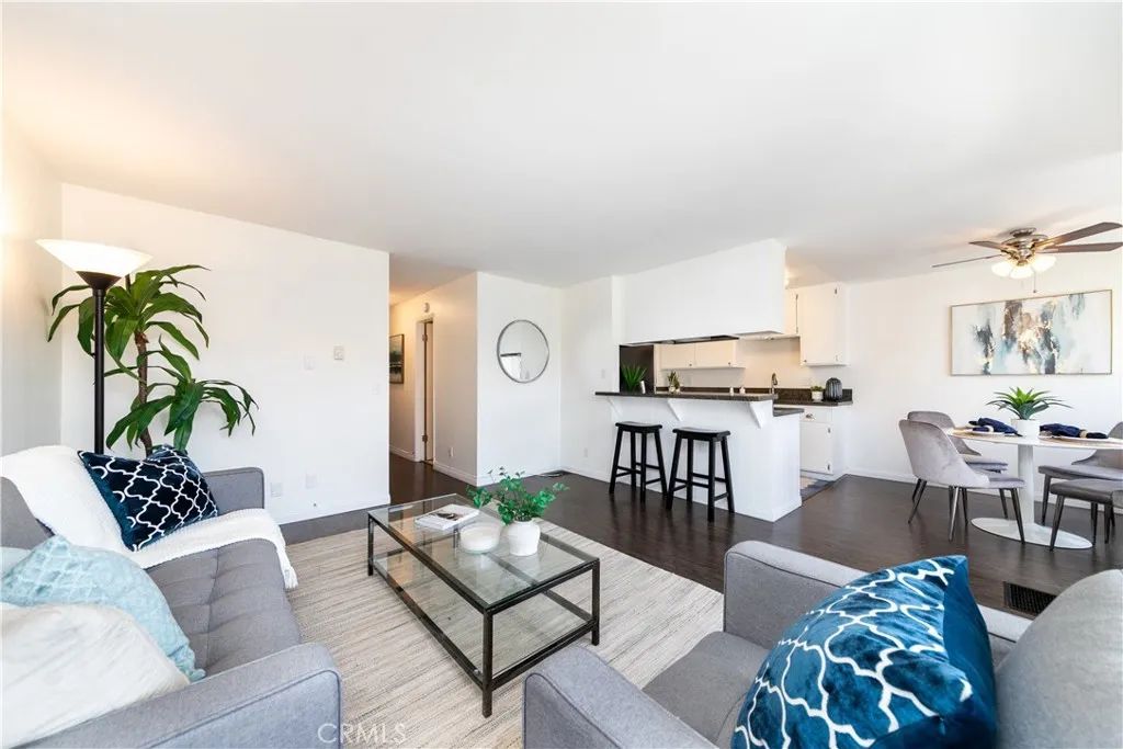 1720 Ardmore Avenue 212, Hermosa Beach, CA 90254