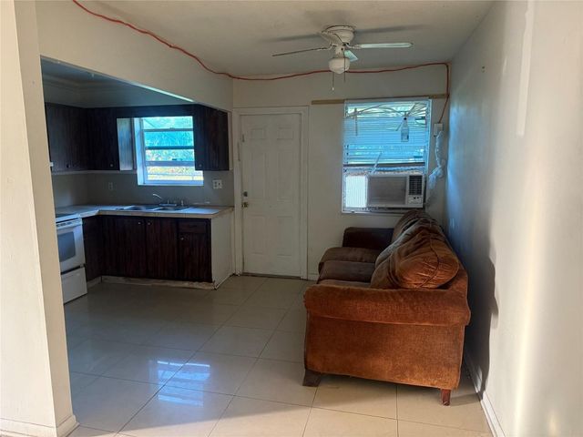 6019 Hayes Street, Hollywood, FL 33024