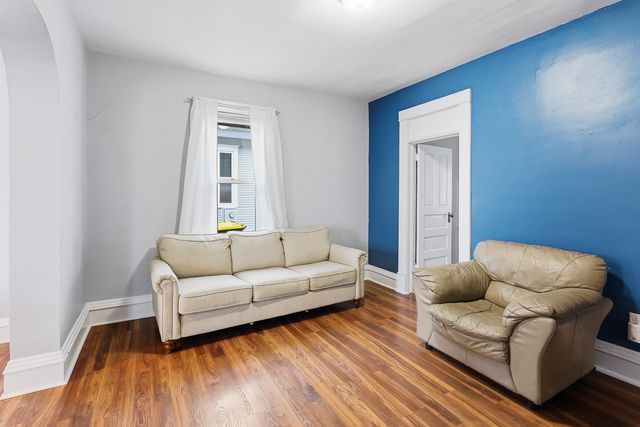 911 Franklin Street, Pella, IA 50219