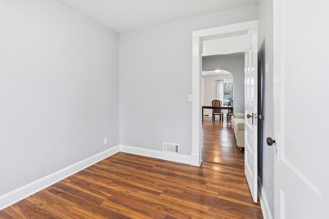 911 Franklin Street, Pella, IA 50219