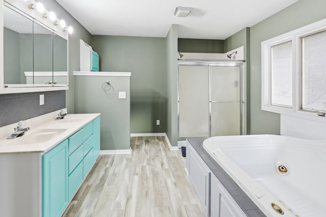 911 Franklin Street, Pella, IA 50219