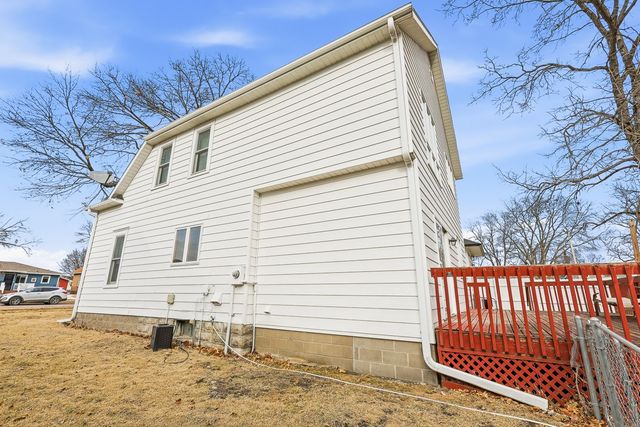 911 Franklin Street, Pella, IA 50219