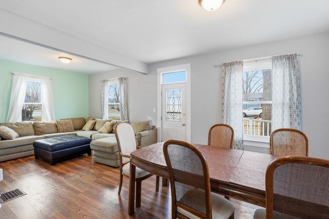 911 Franklin Street, Pella, IA 50219