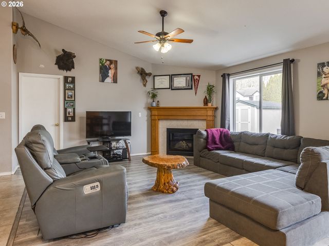 1607 Ne 16TH Ct, Battle Ground, WA 98604