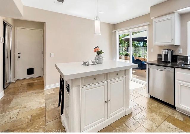 34 Santa Monica, Aliso Viejo, CA 92656