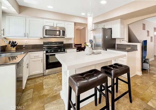 34 Santa Monica, Aliso Viejo, CA 92656