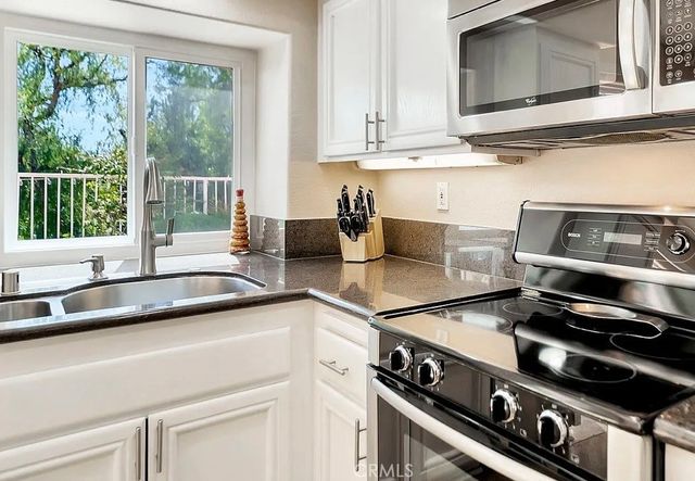 34 Santa Monica, Aliso Viejo, CA 92656