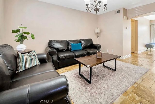 34 Santa Monica, Aliso Viejo, CA 92656
