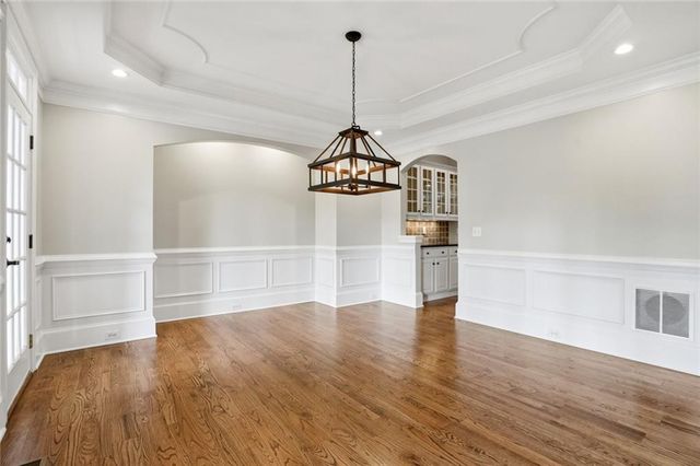 315 Lake Bend Court, Milton, GA 30004
