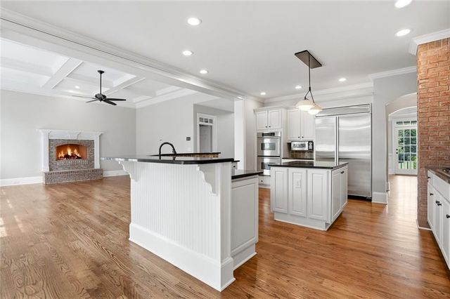 315 Lake Bend Court, Milton, GA 30004